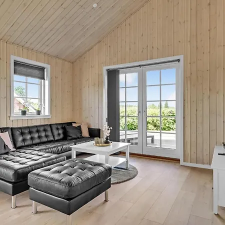 Lovely In With Kitchen Holiday home *